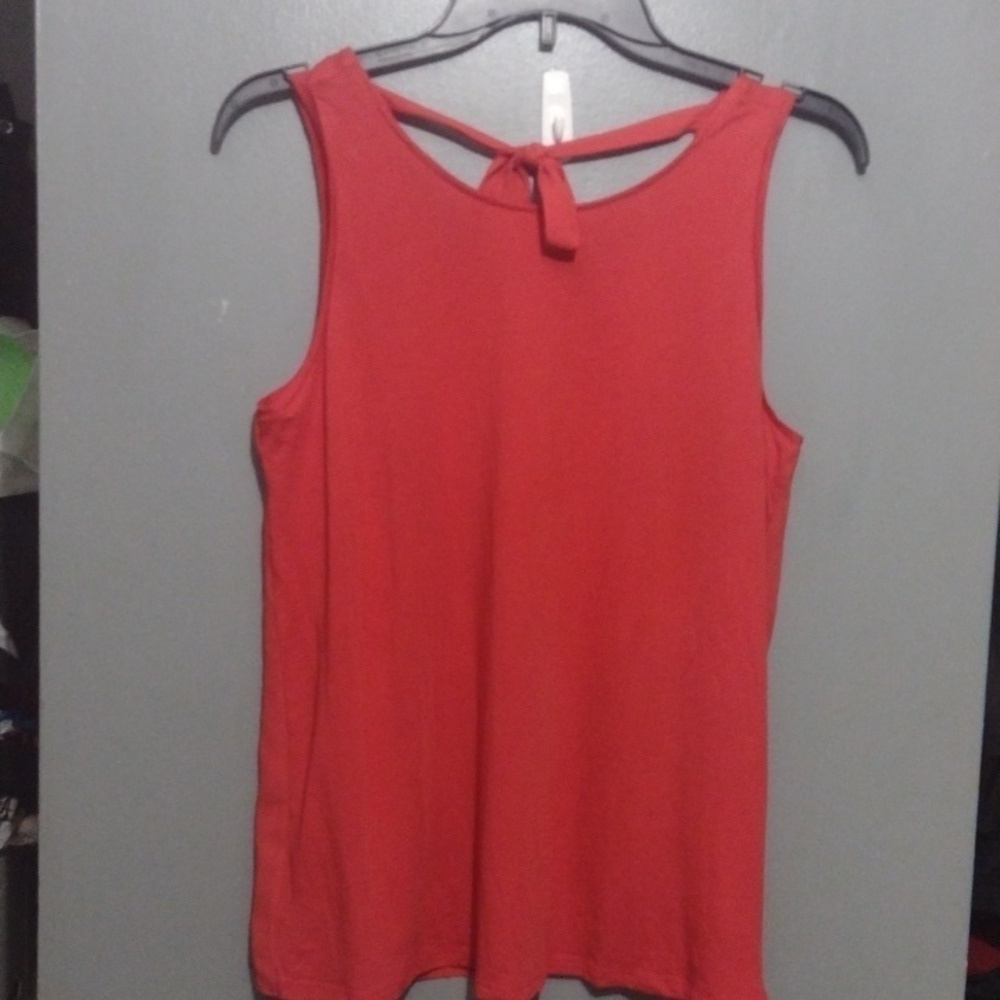 Loft Women’s Red Sleeveless Tie back blouse size medium